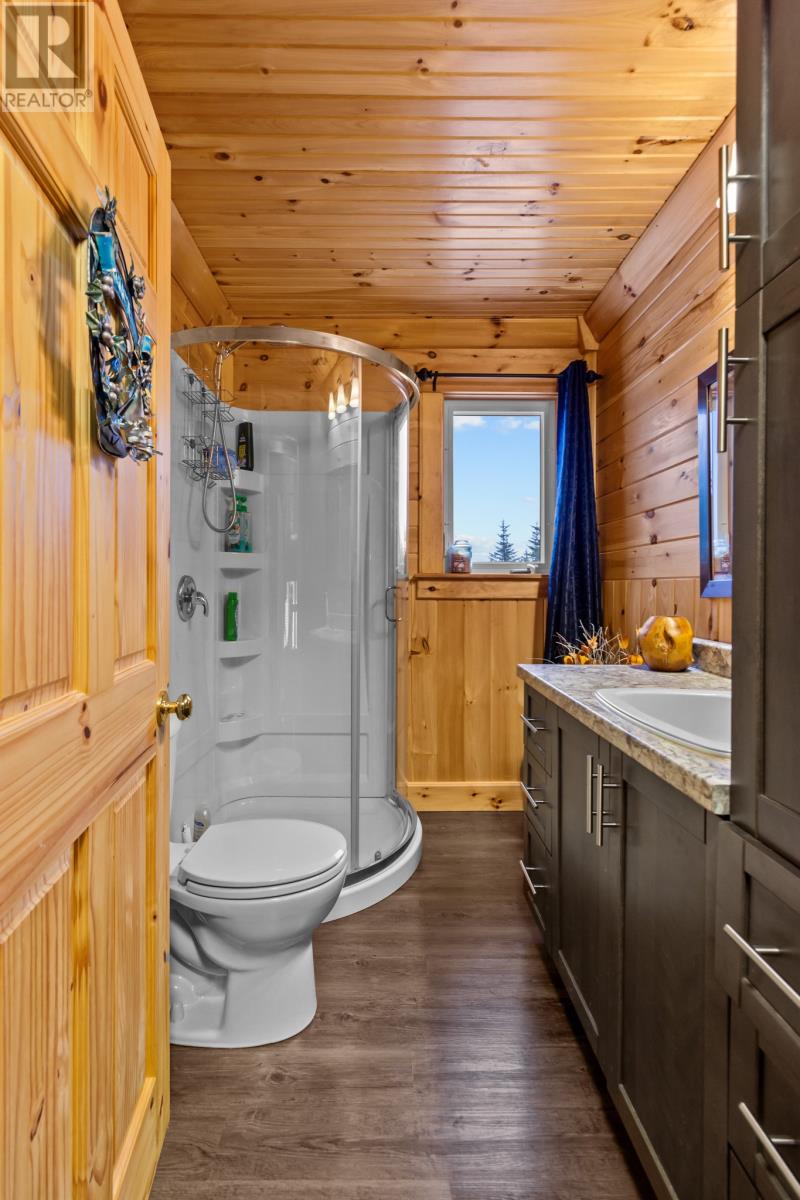 9 Comfort Cove Property Photo 15