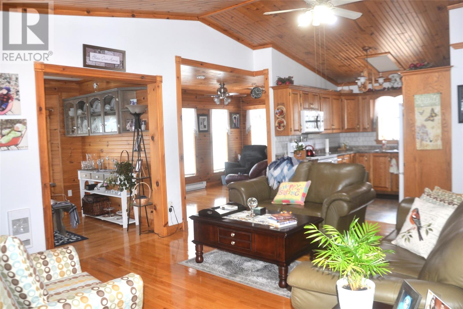 106 Ogilvie Street Property Photo 4