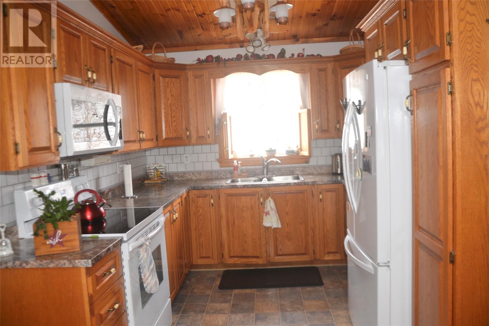 106 Ogilvie Street Property Photo 9