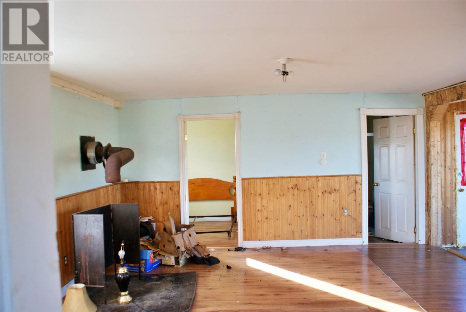 1b Mount Road Property Photo 4