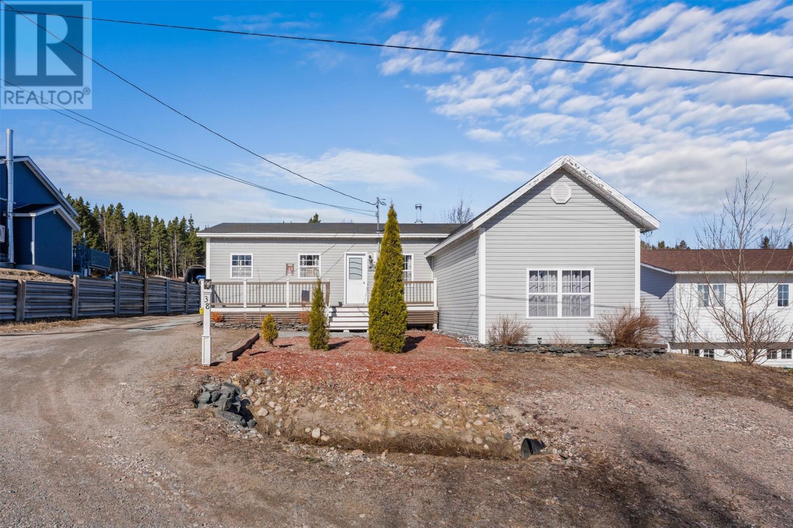 38 Bayview Heights