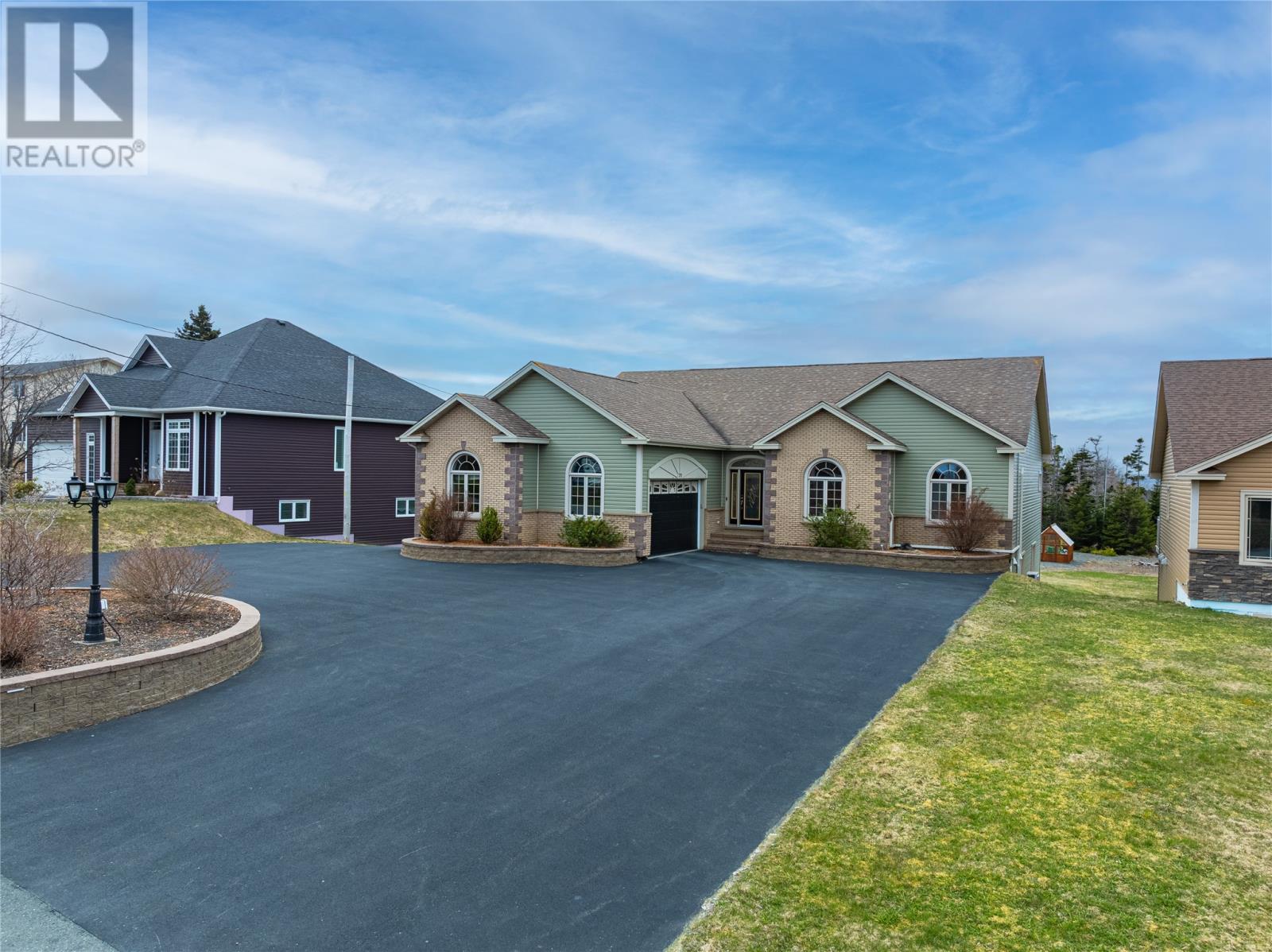 70 Middle Bight Road Property Photo 1