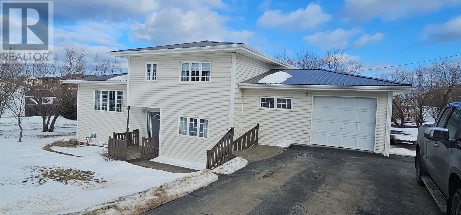 8 Long Road Property Photo 1