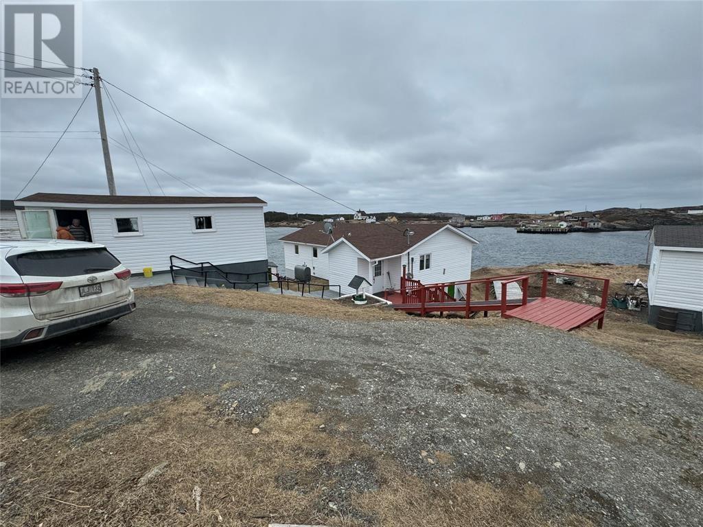 1 Jeans Lane Property Photo 4
