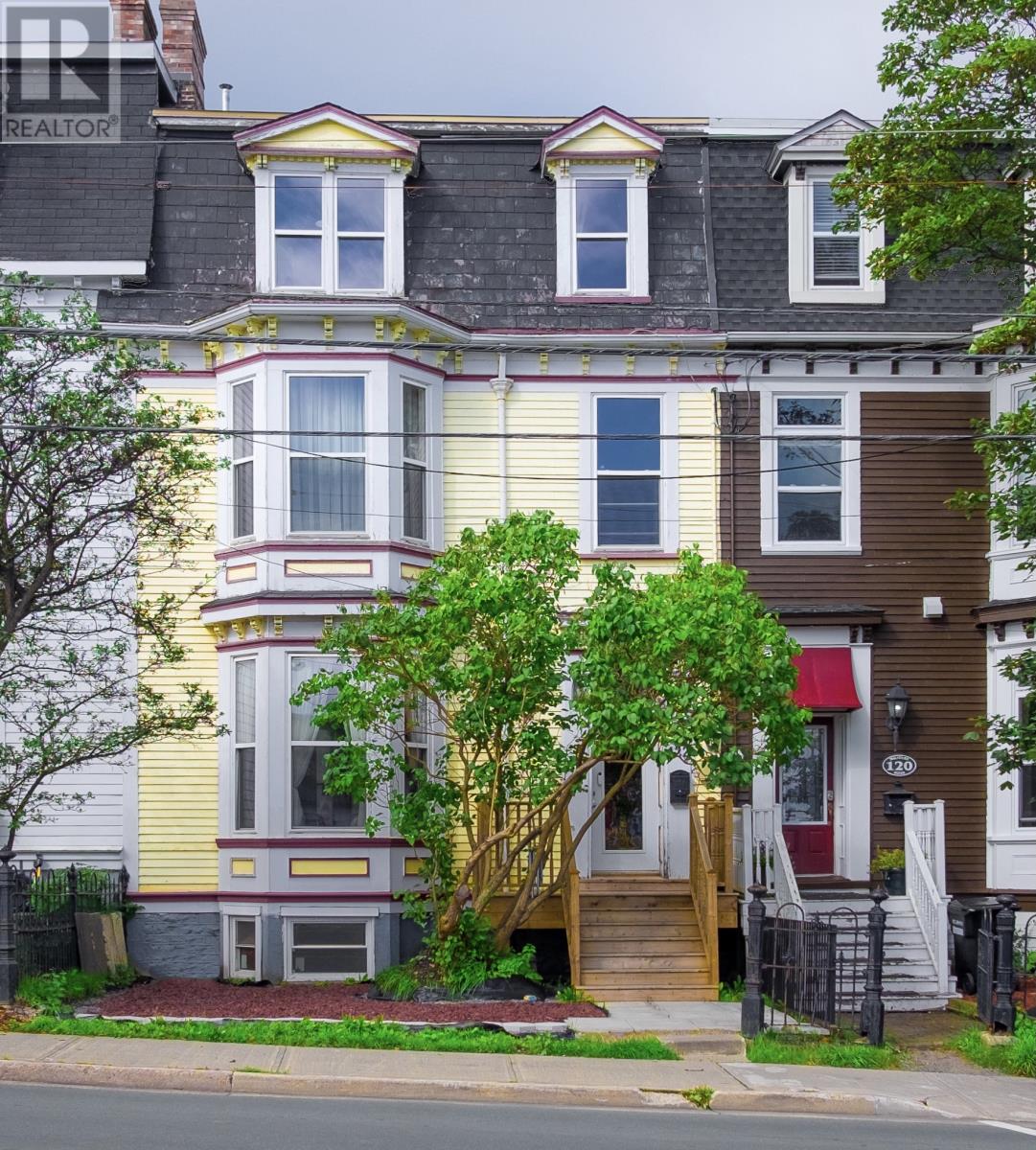 122 Military Road