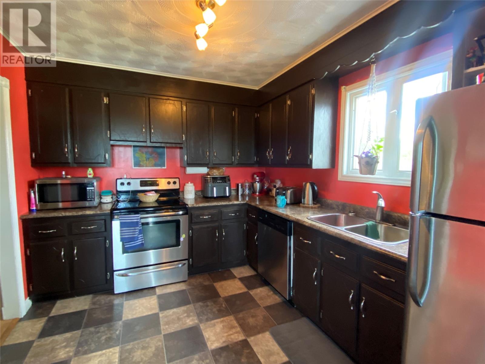 96 Main Street Property Photo 6