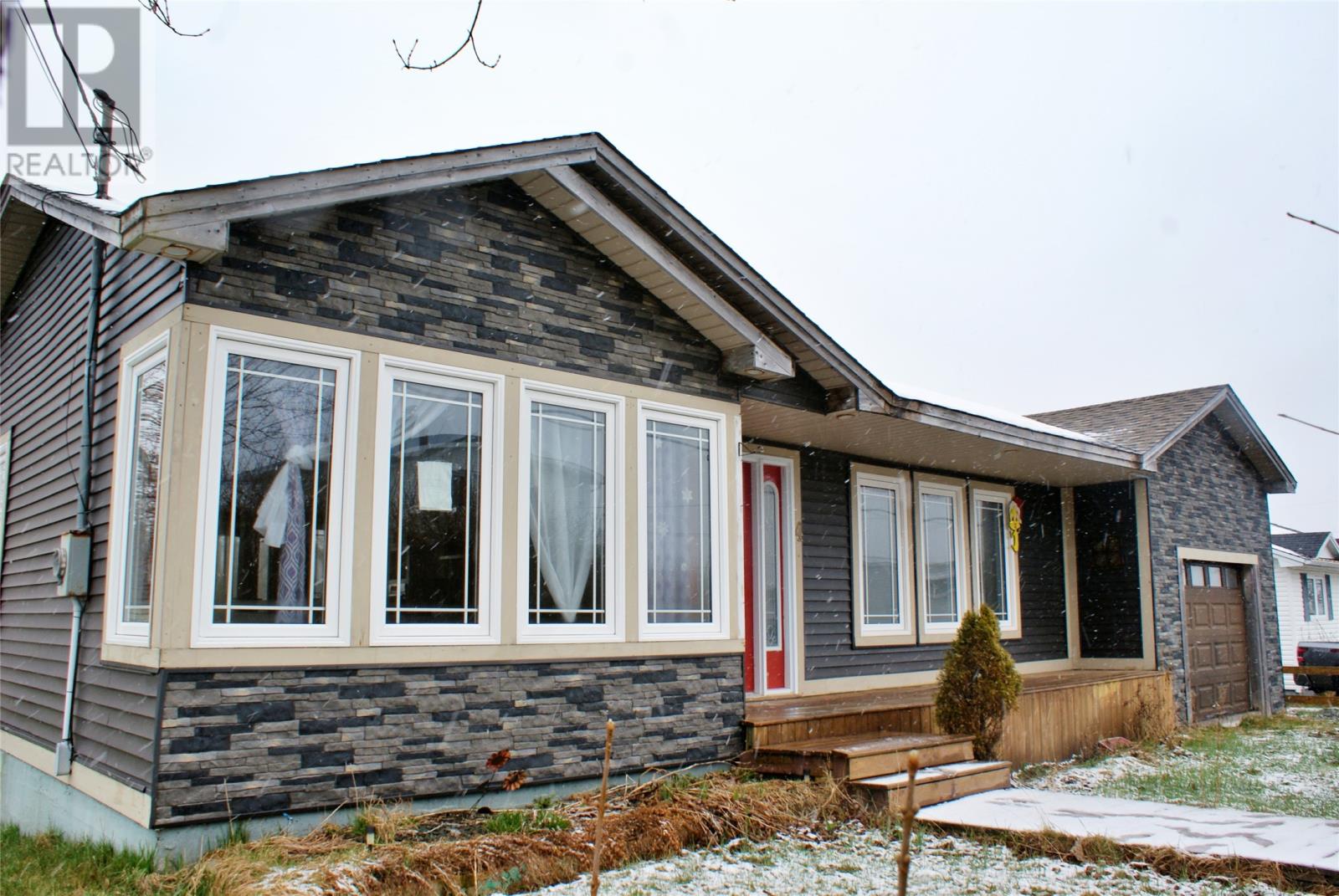 4 Fraizes Avenue Property Photo 1