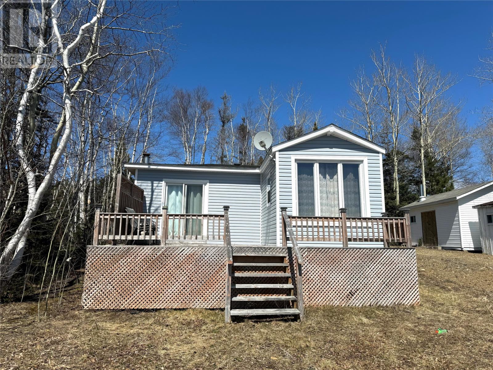 4 Deep Cove Road Property Photo 1