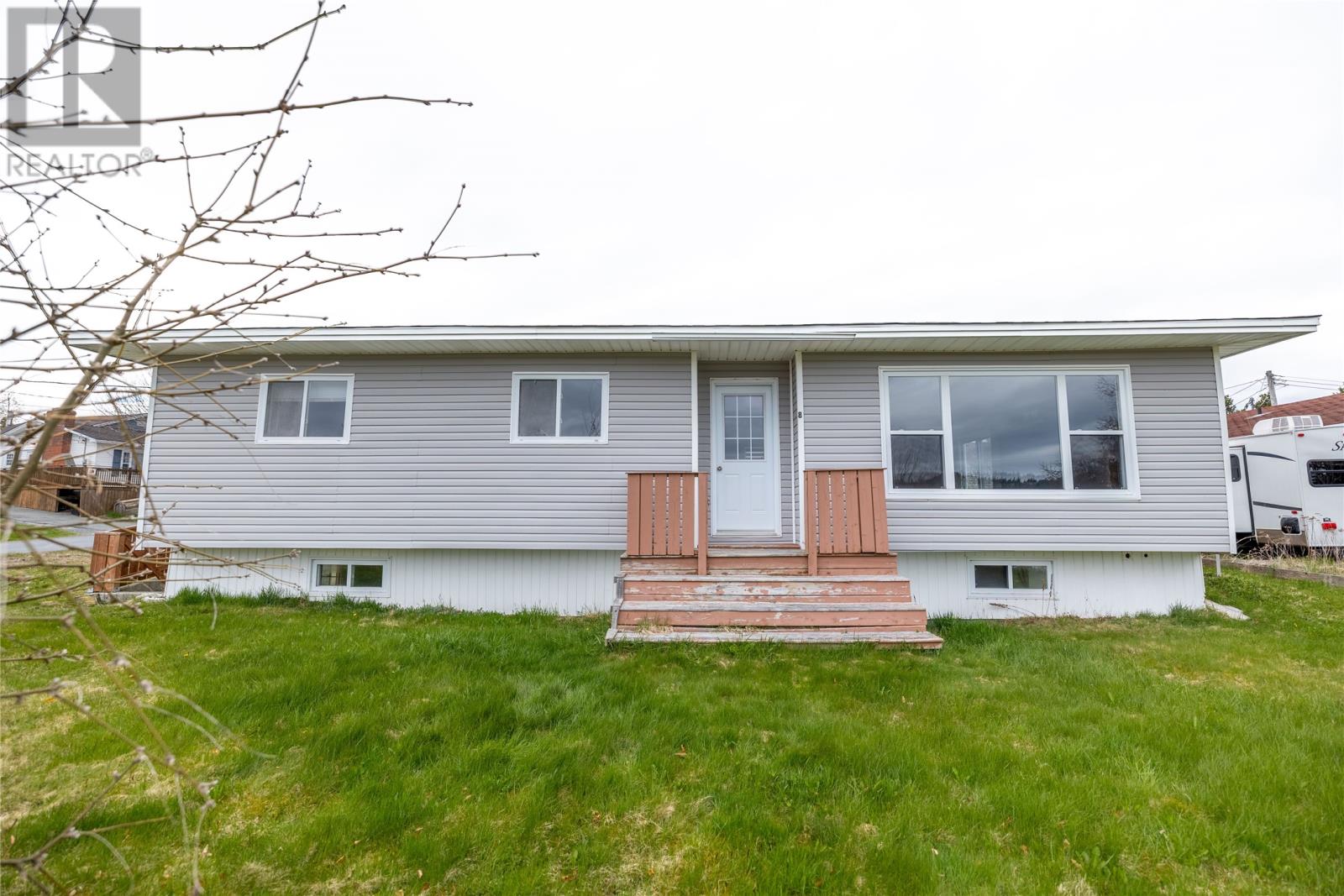 8 Gosse's Road Property Photo 1