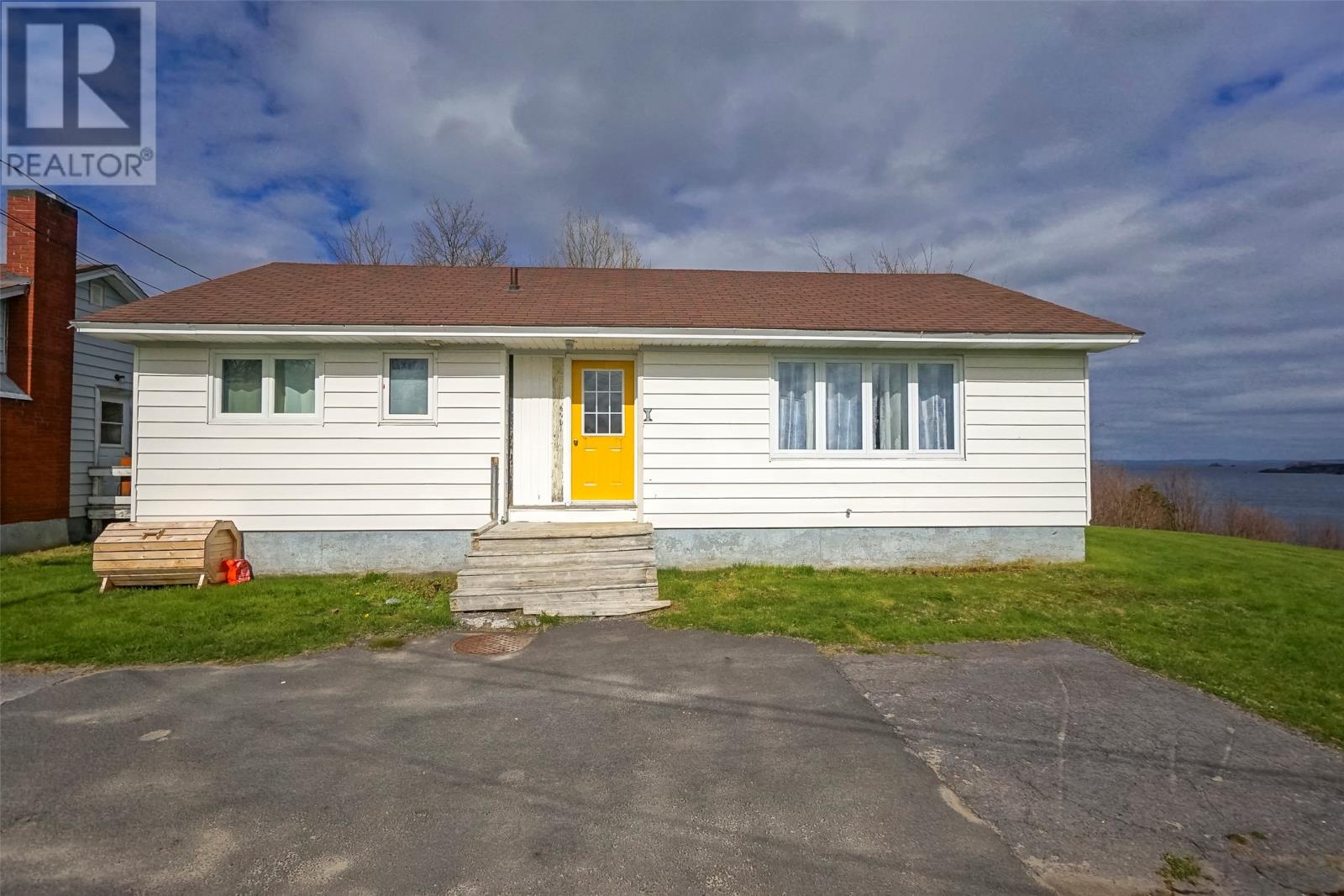 8 Bay Street Property Photo 1