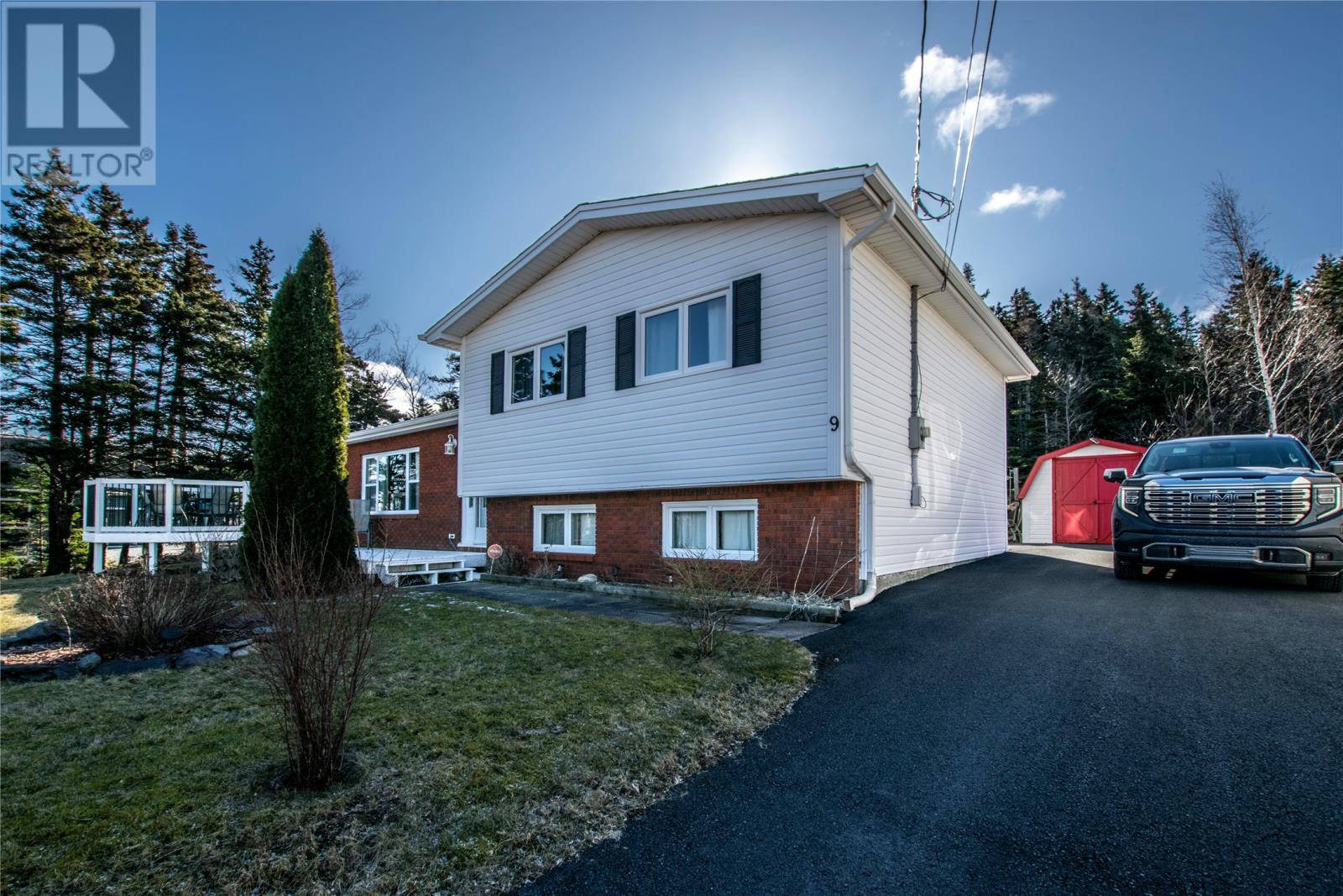 9 Black Duck Pond Road Property Photo 1