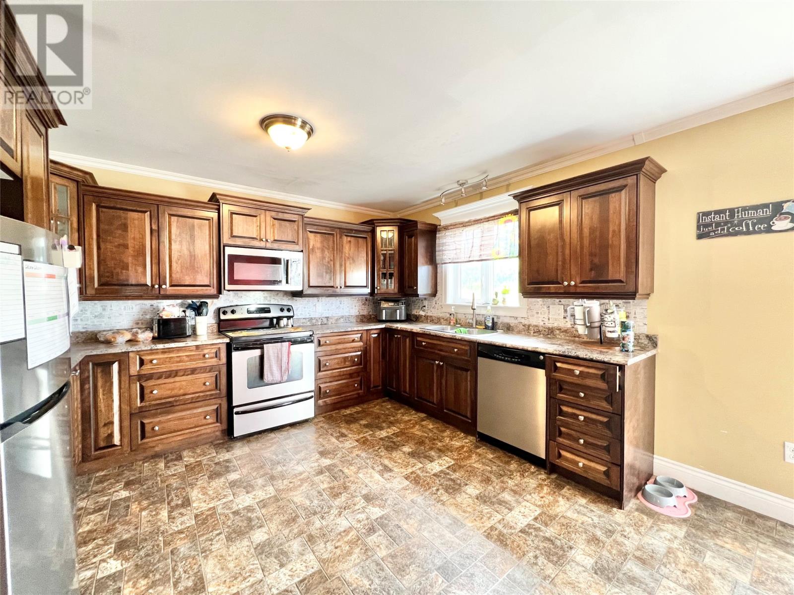75 Main Street Property Photo 16