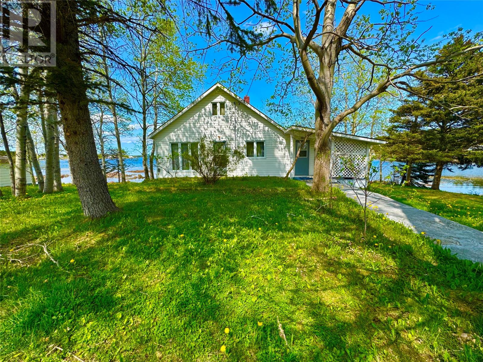 2 Freakes Lane Property Photo 1