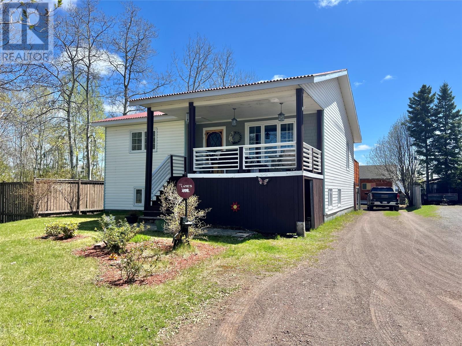 2 Newfoundland Way Property Photo 1