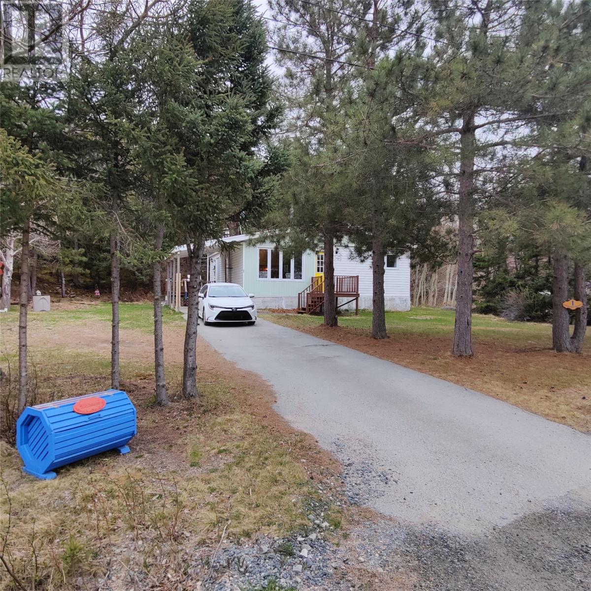 1 Pinetree Road Property Photo 1