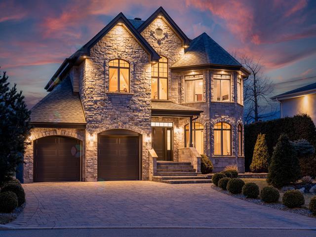 385 Rue Du Saphir Property Photo 1