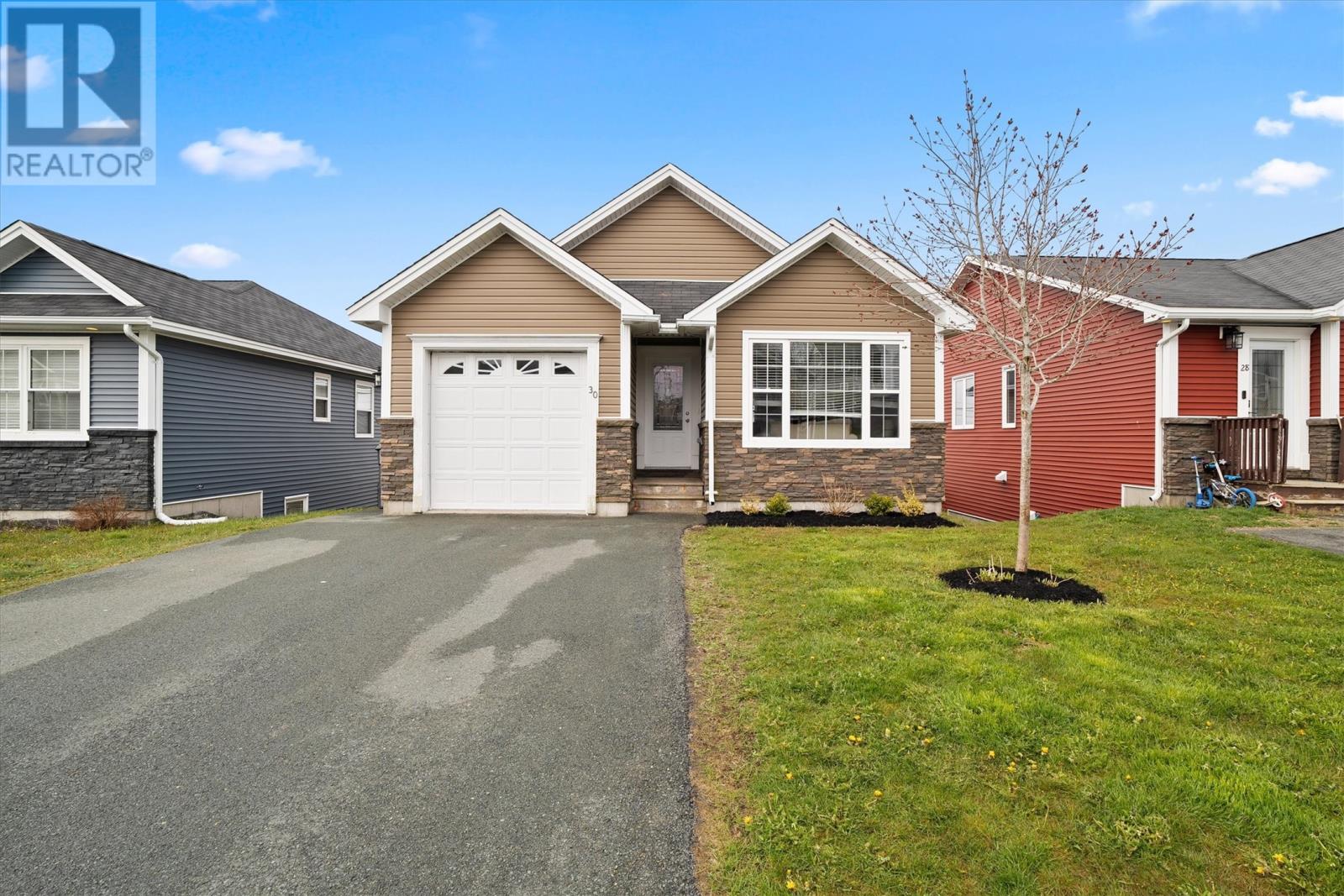 30 Simcoe Drive Property Photo 1