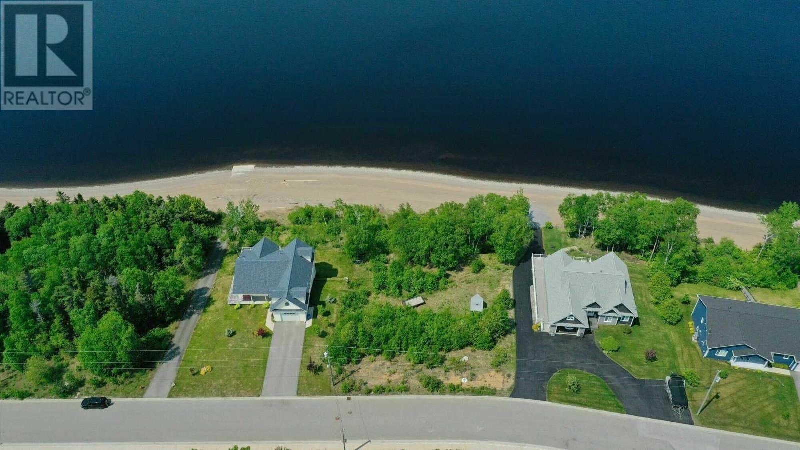14 Bowater Boulevard Property Photo 1