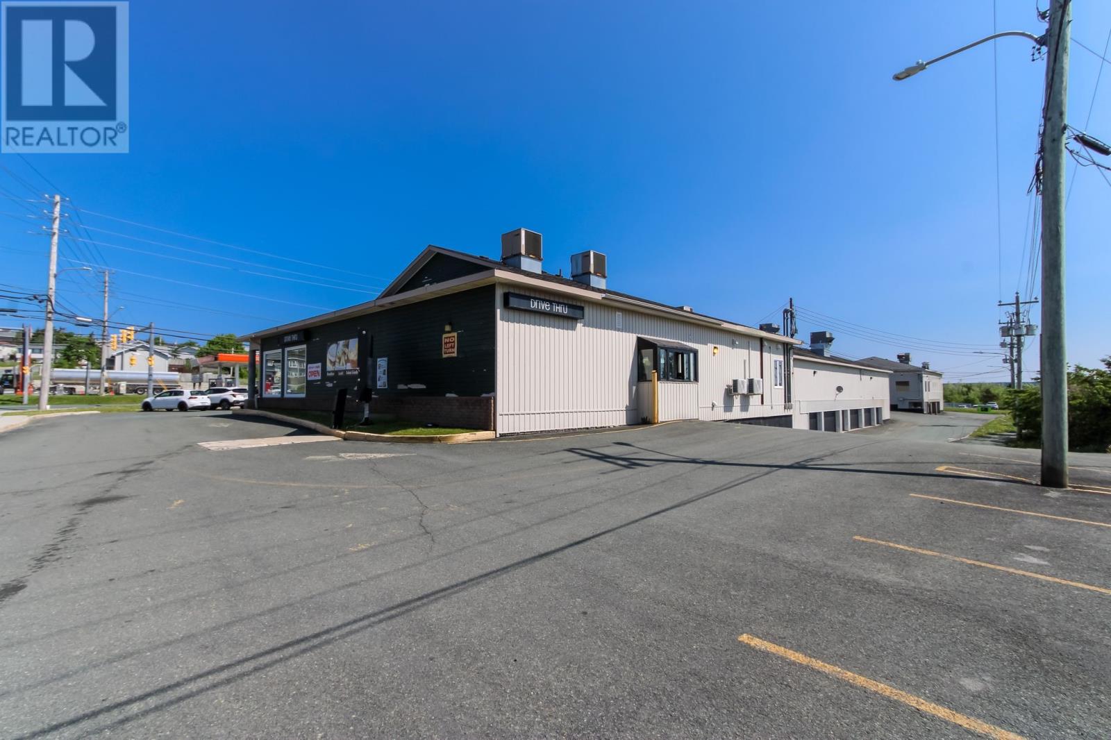 1429 Topsail Road Property Photo 4