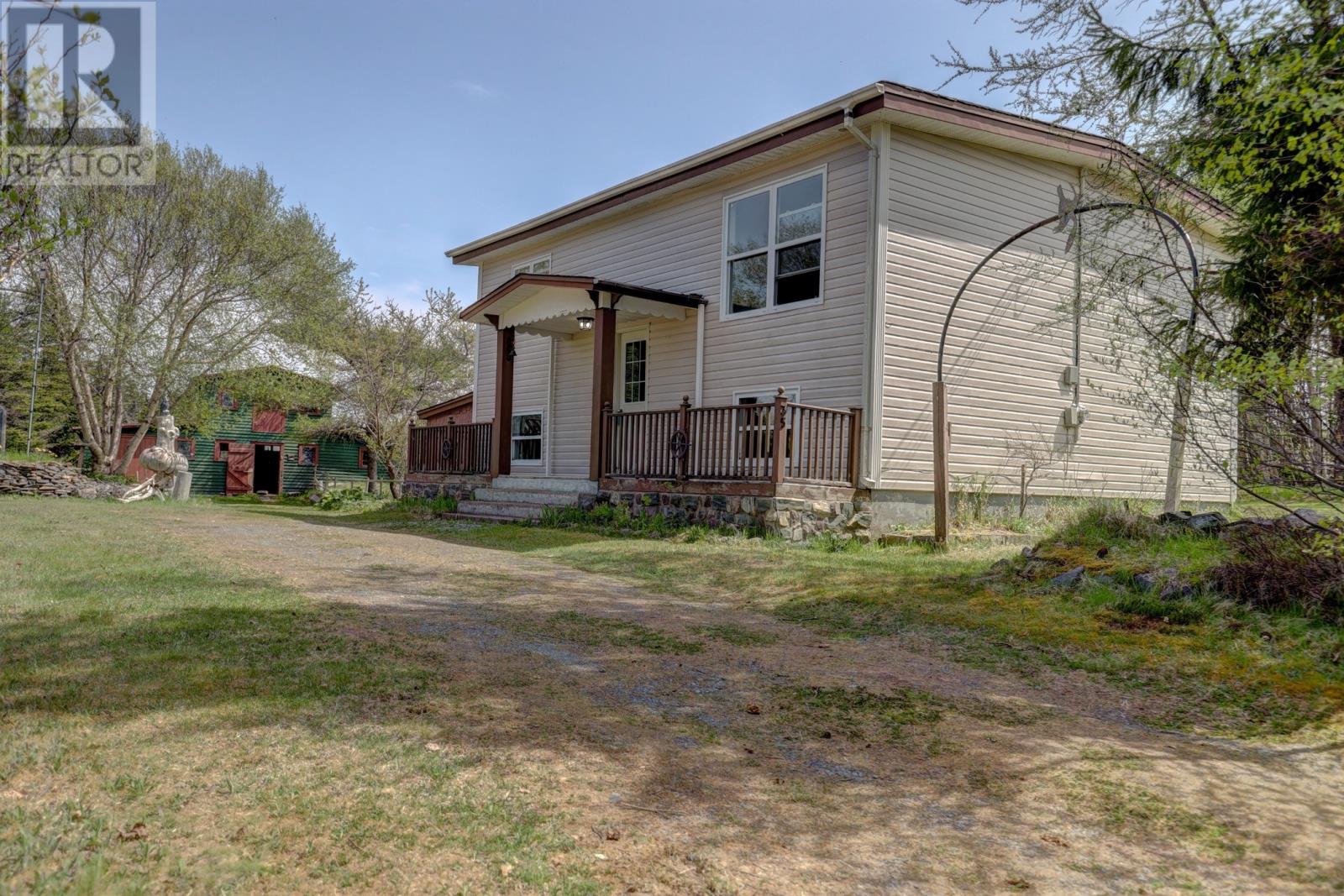 35 South Pond Road Property Photo 1