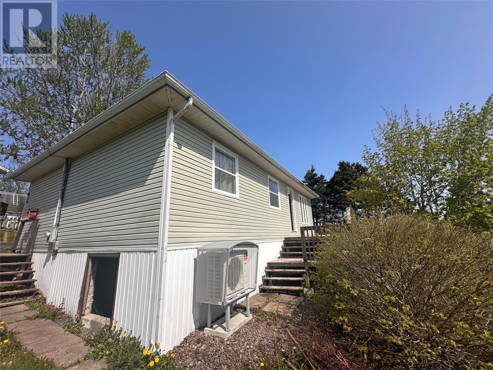 175 Marine Drive Property Photo 1