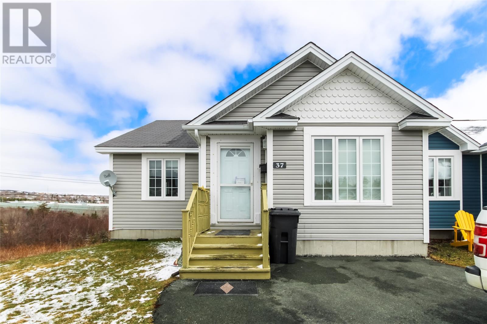 37 Avery Place
