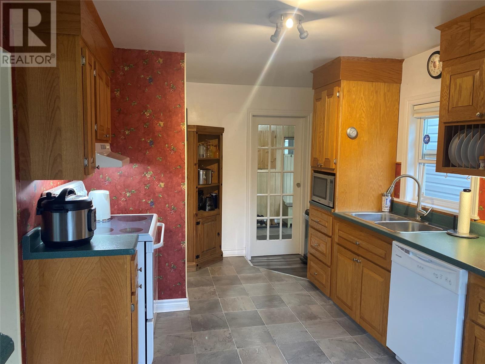 32-34 Hynes Road Property Photo 7