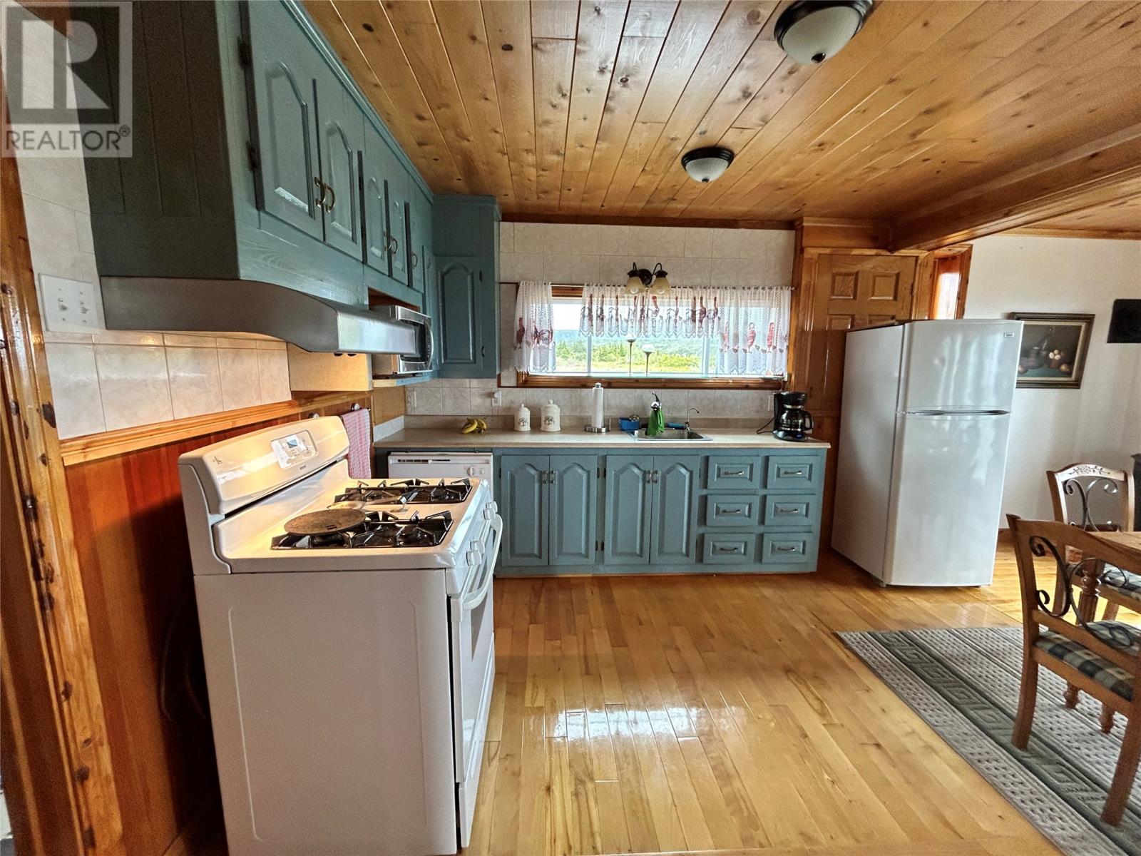 27 Lighthouse Road Property Photo 5