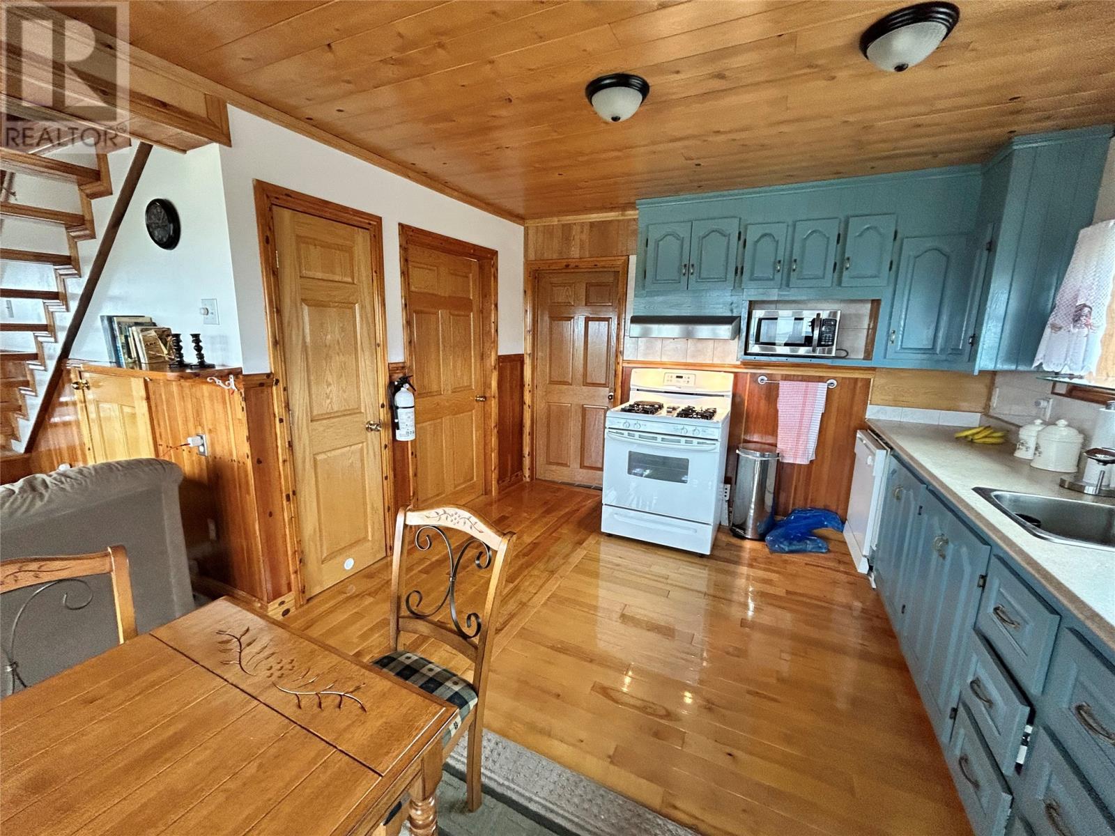 27 Lighthouse Road Property Photo 6