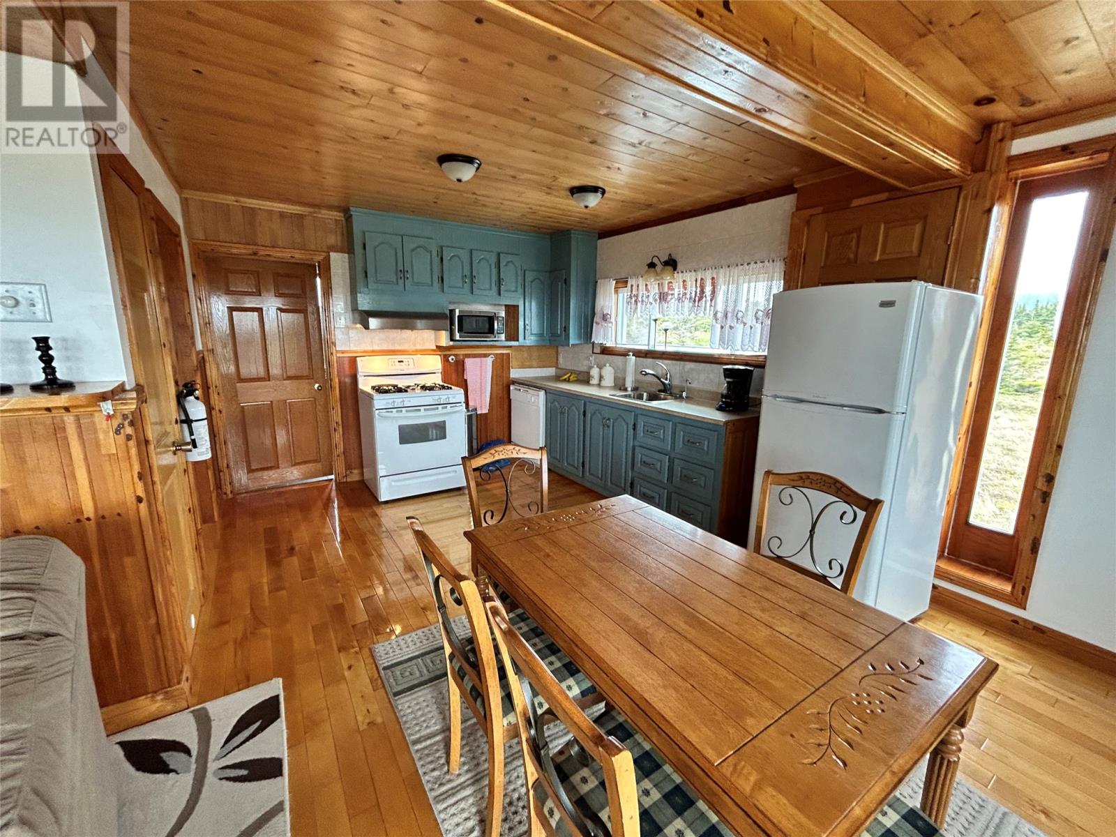 27 Lighthouse Road Property Photo 7