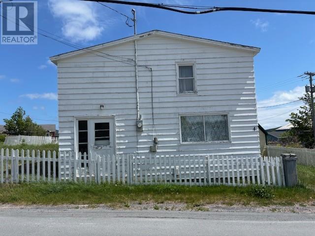 4 Cross Road Property Photo 1