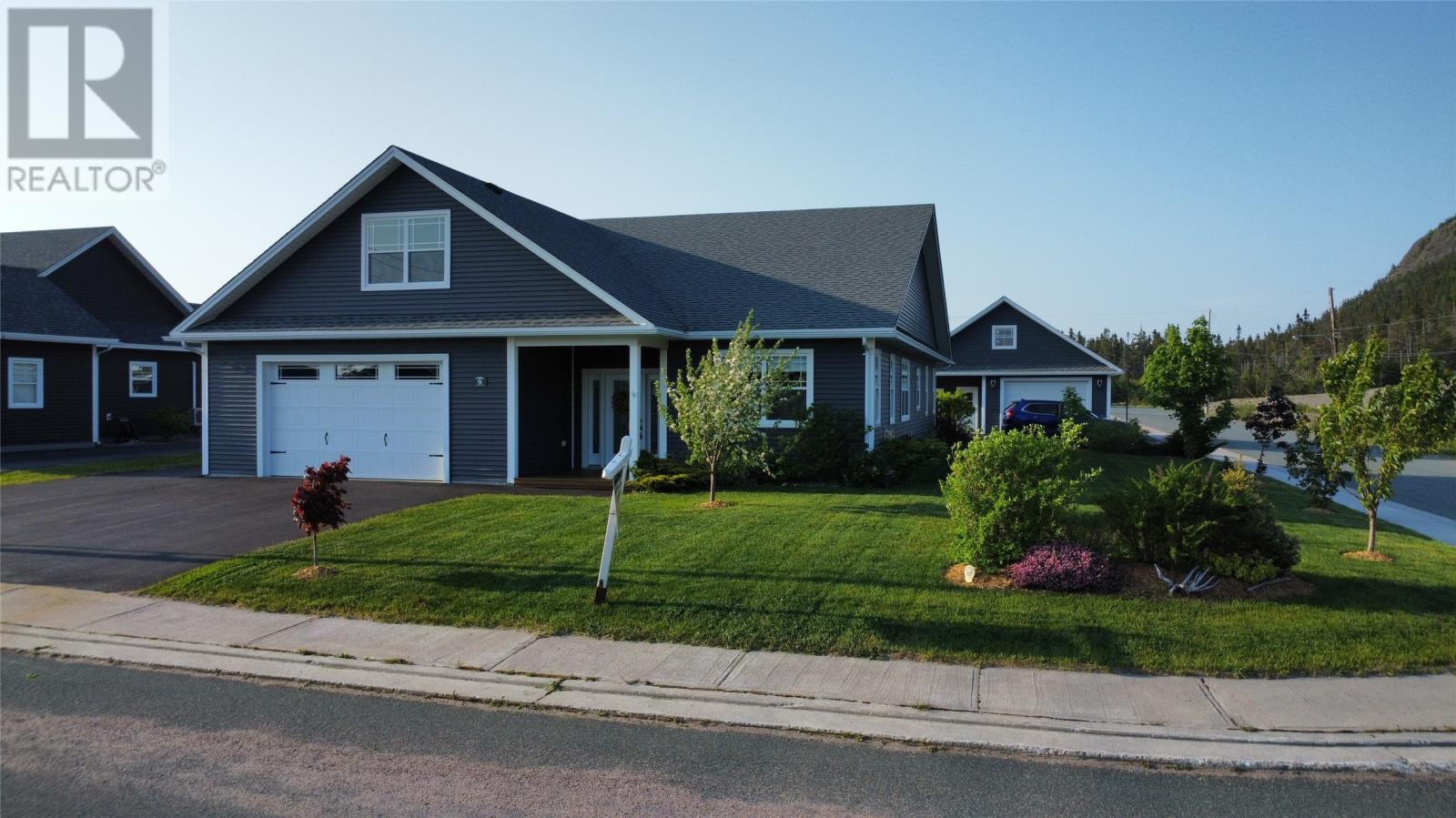 9 Summit Drive