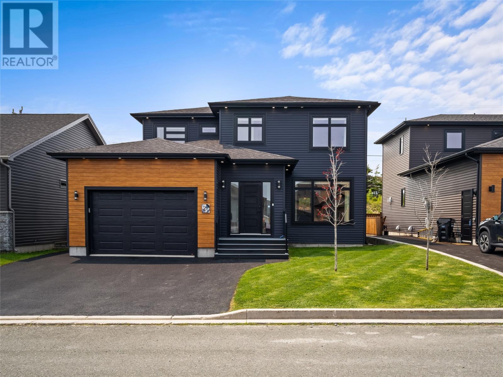 21 Frampton Avenue