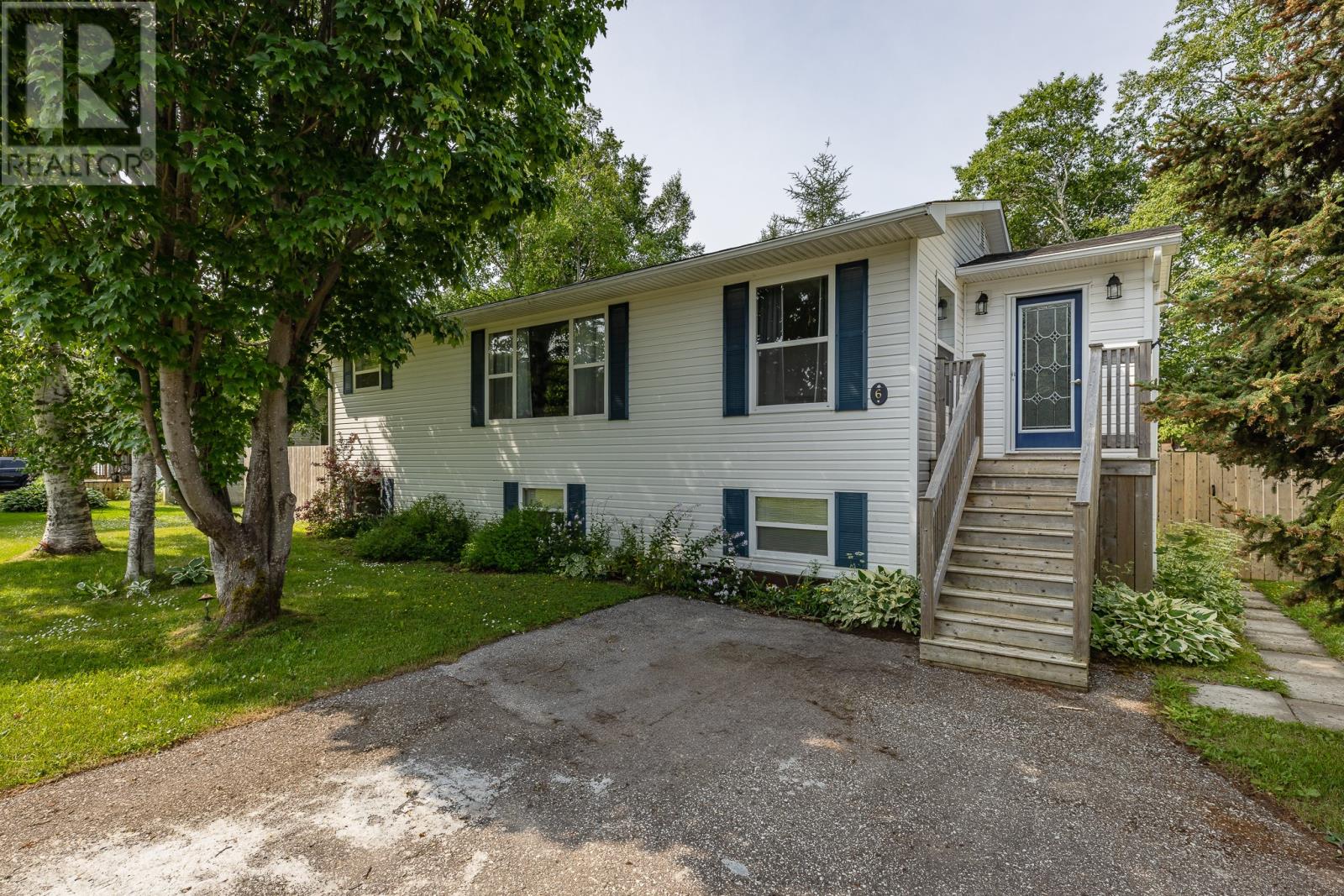 6 Dawe Place