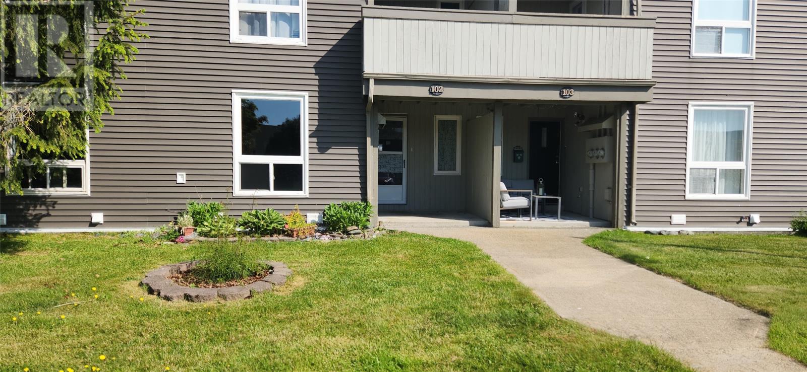 48 Pasadena Crescent Unit#102
