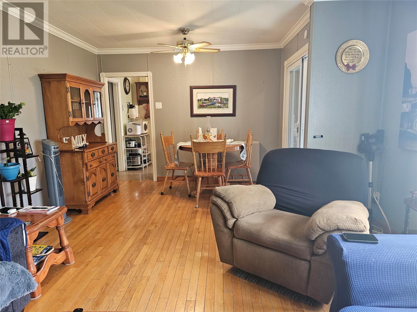 2 First Avenue Property Photo 11