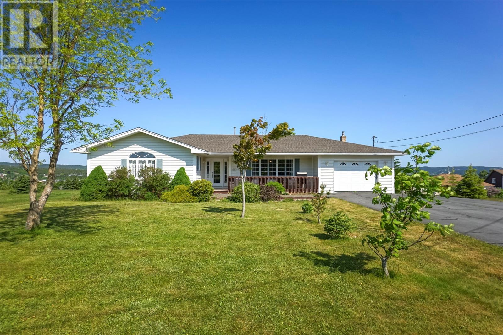 95 Neck Road Property Photo 1