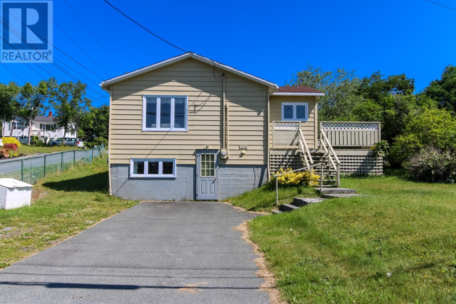 1094 Main Road Property Photo 1