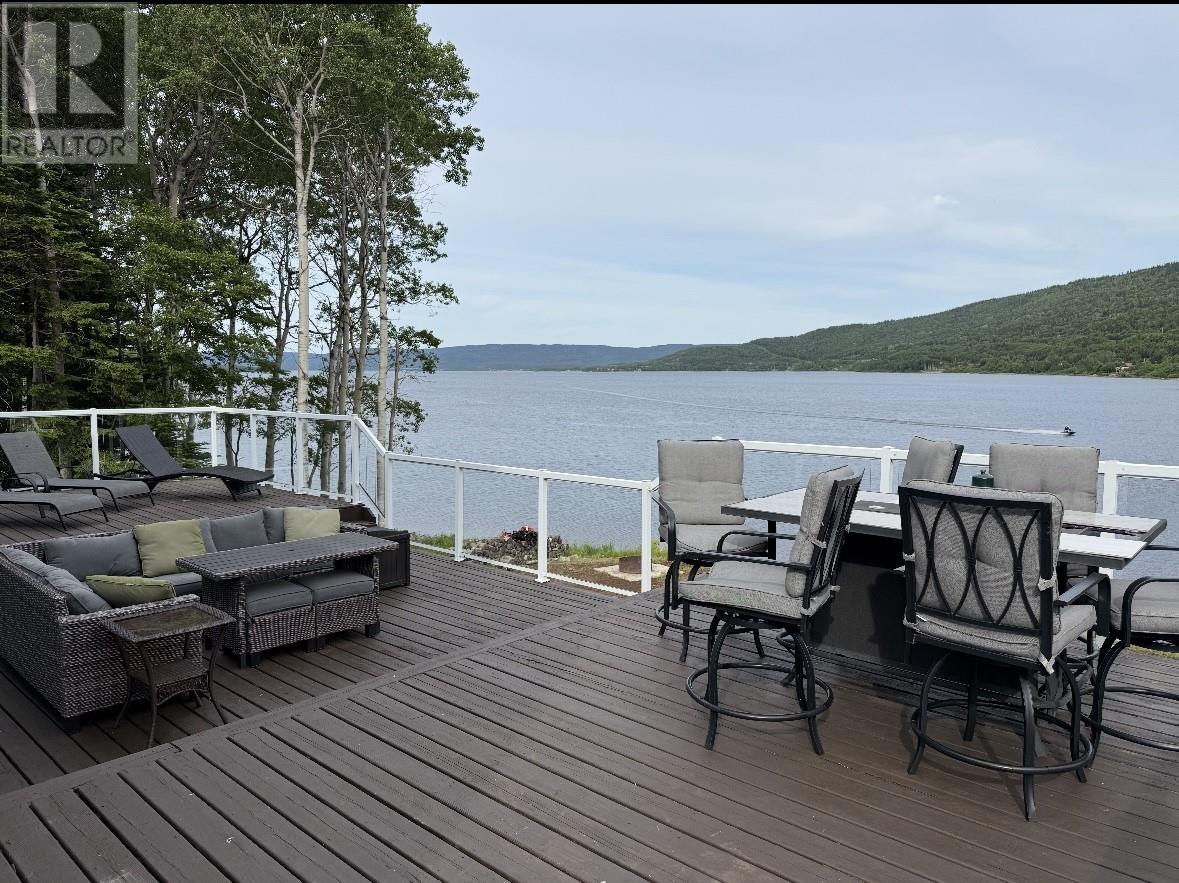 22 Lakeside Drive Property Photo 3