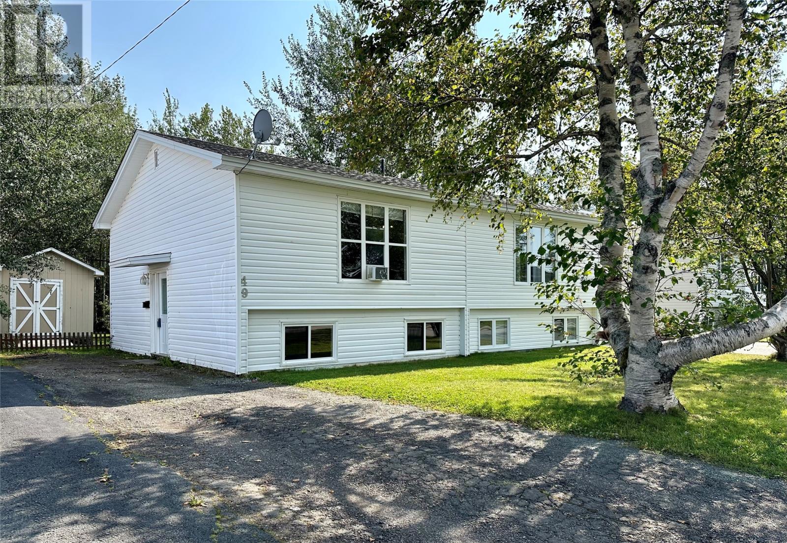 49 Robertson Avenue