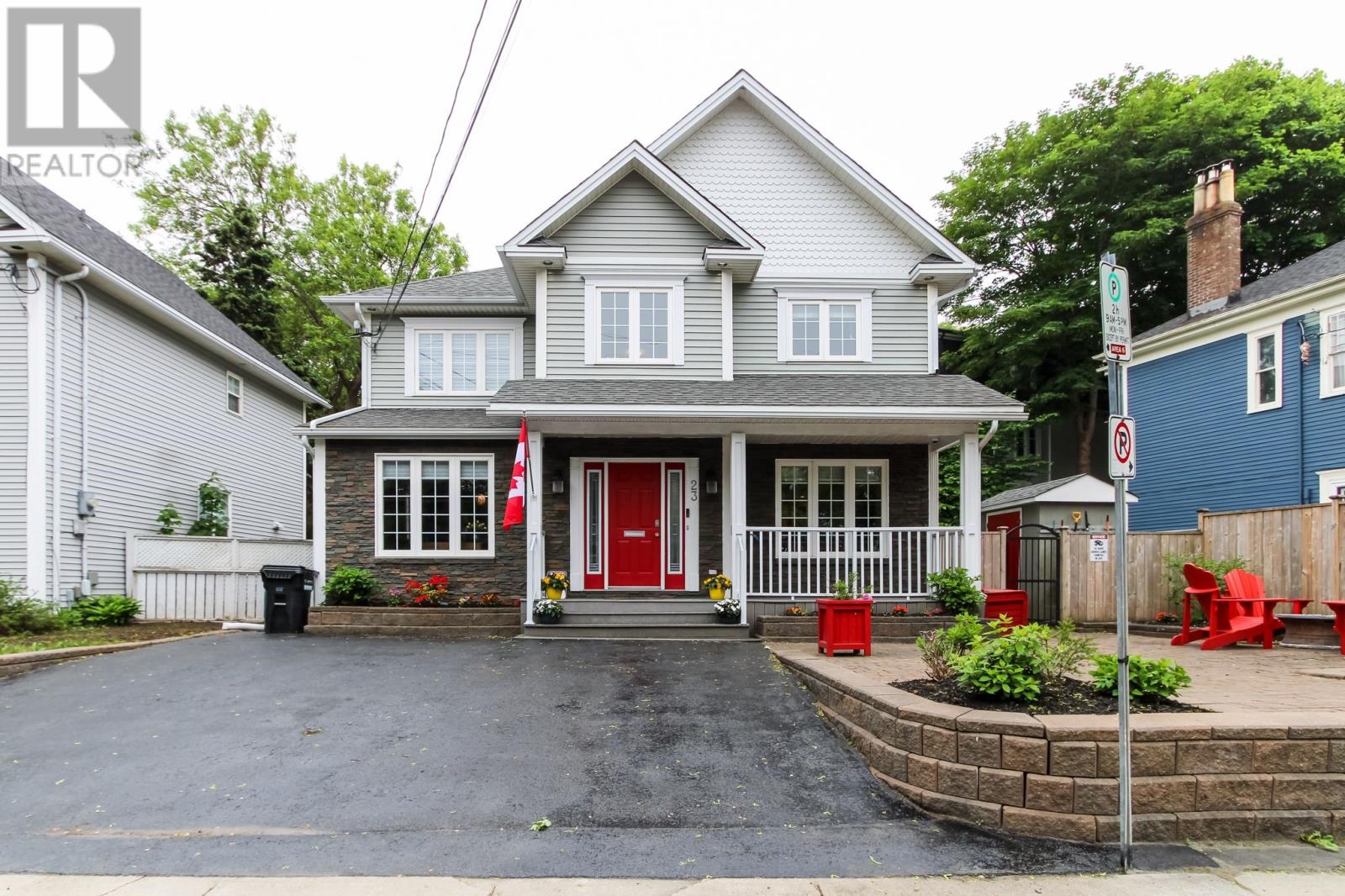 23 EMPIRE Avenue