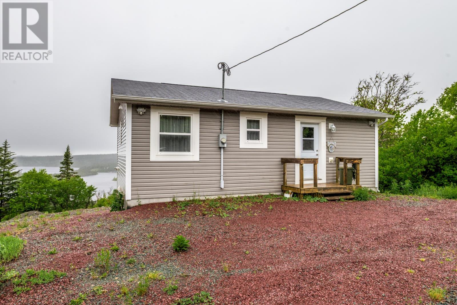 17 Junction Heights Property Photo 1