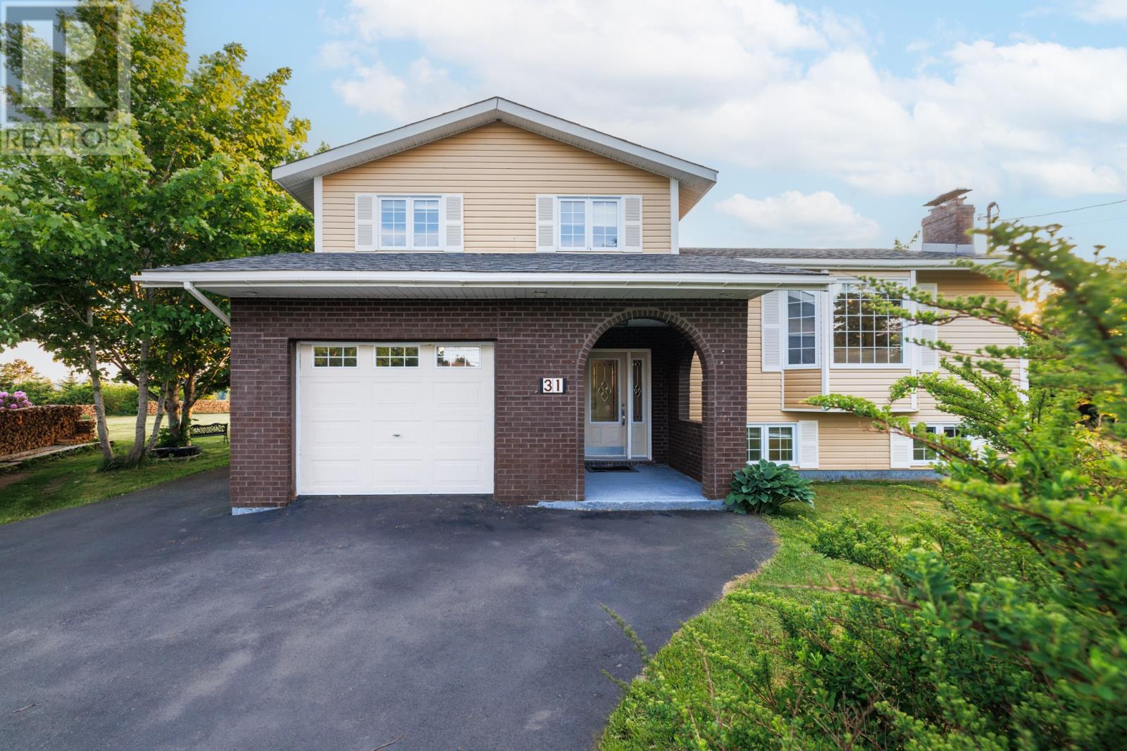 31 Desray Crescent