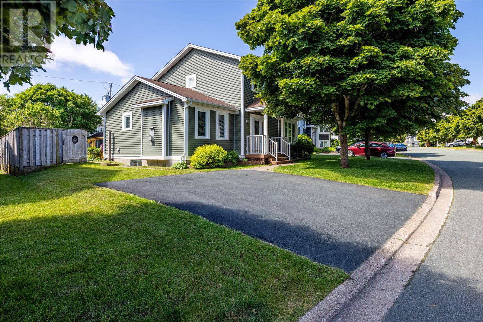 41 Hyde Park Drive