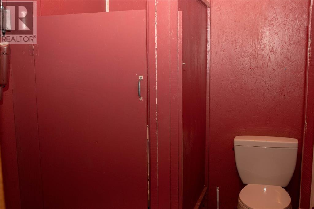 384-386 Water Street Property Photo 7