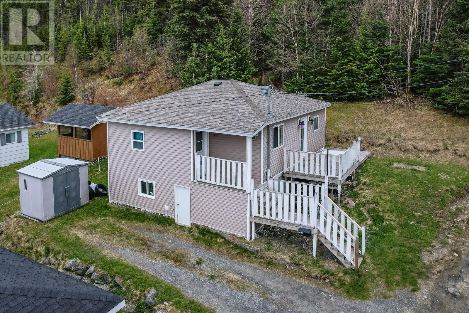 16 B Dunbar Avenue
