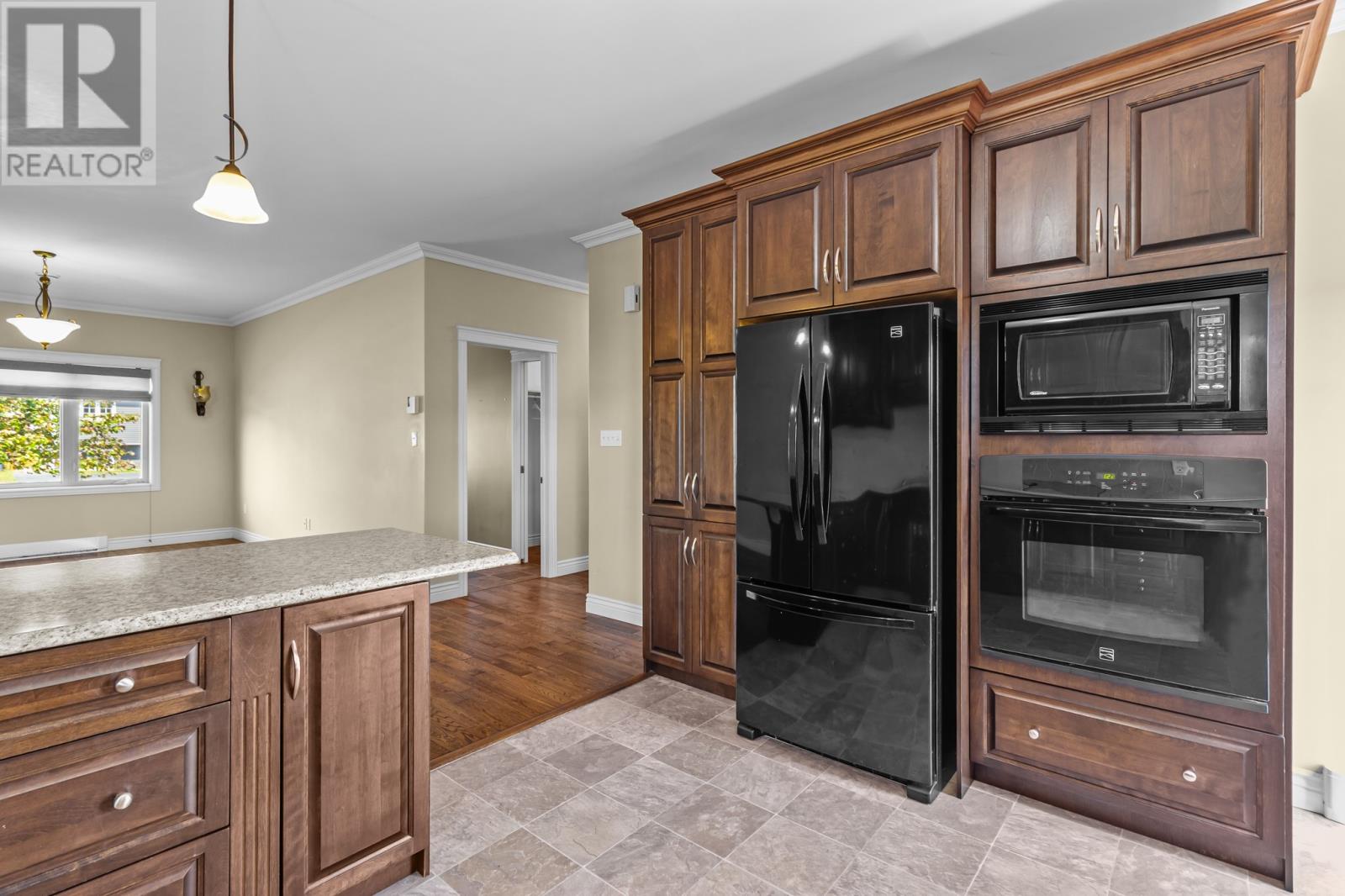 21 Agustus Avenue Property Photo 9
