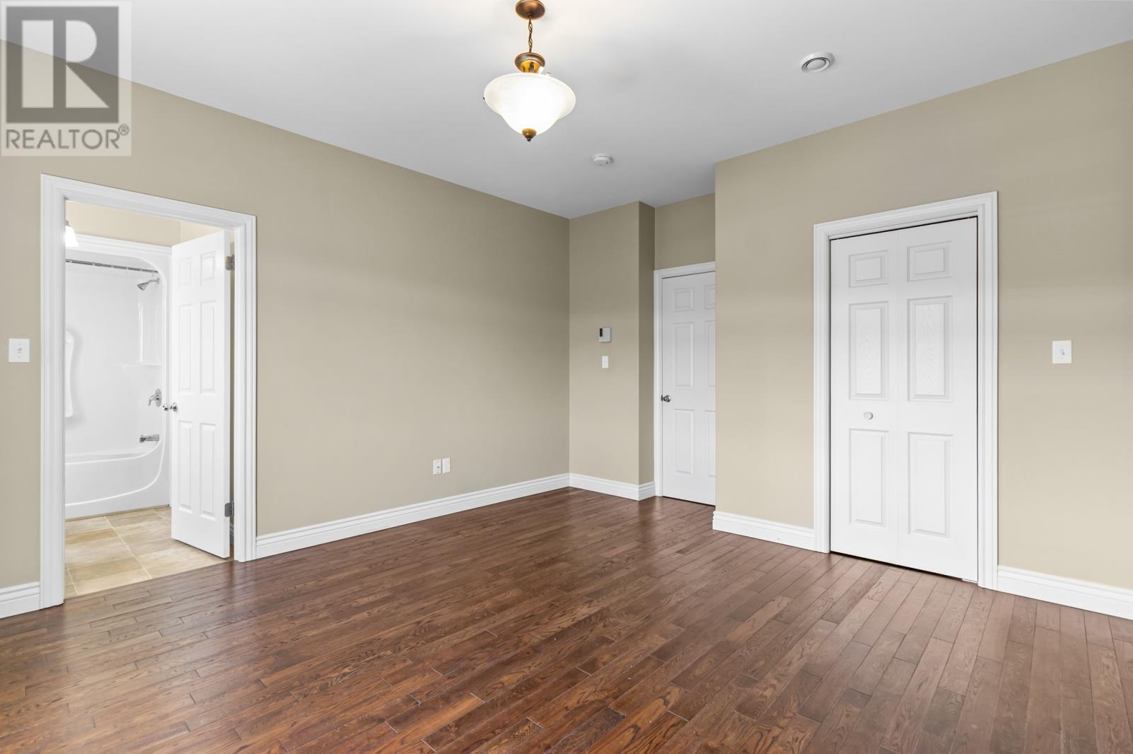 21 Agustus Avenue Property Photo 14