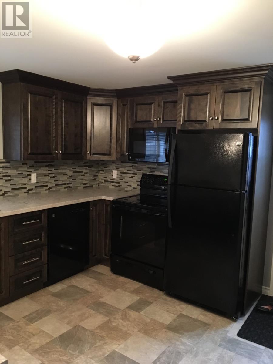 21 Agustus Avenue Property Photo 22