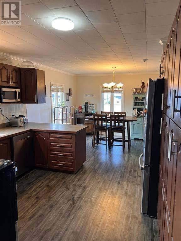 2 Regional Street Property Photo 8